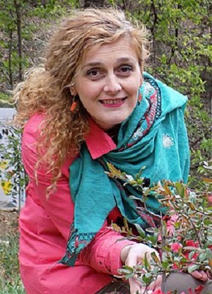 ნინო სადღობელაშვილი