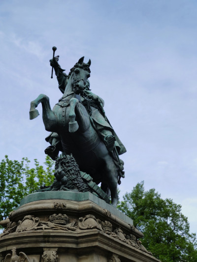 ნიკა ხუბუას ფოტოალბომი